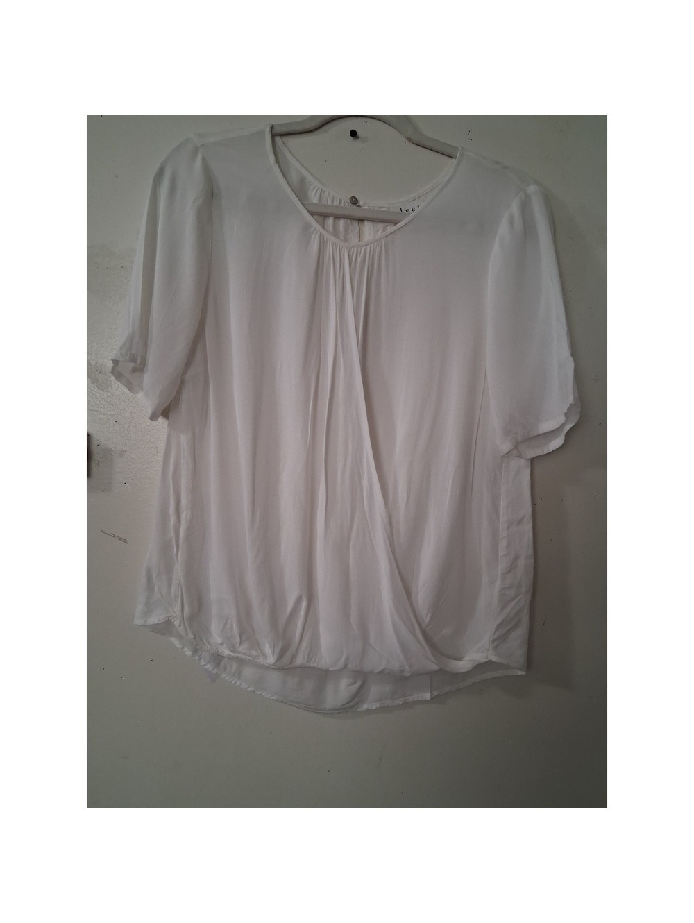 Velvet by Graham & Spencer White Viscose Surplice Crossover Blouse‎  Short Slv